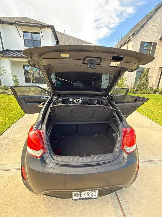 2013 Hyundai Veloster - Image 13 of 17
