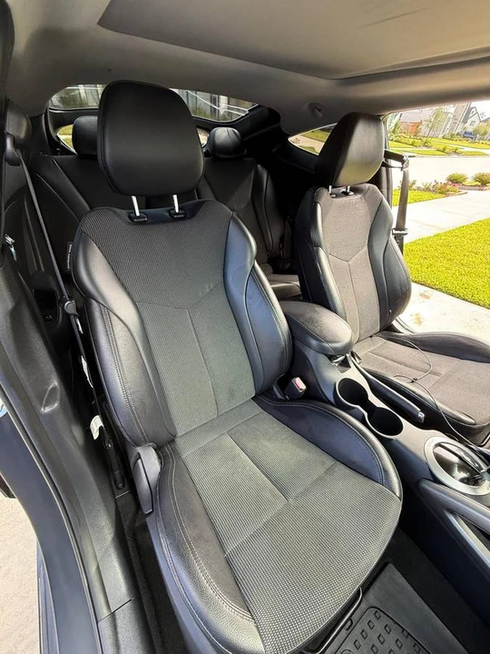 2013 Hyundai Veloster - Image 9 of 17