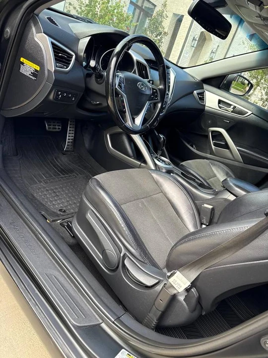 2013 Hyundai Veloster - Image 7 of 17