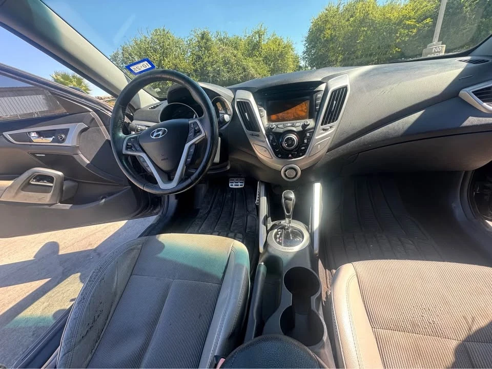 2013 Hyundai Veloster - Image 8 of 10