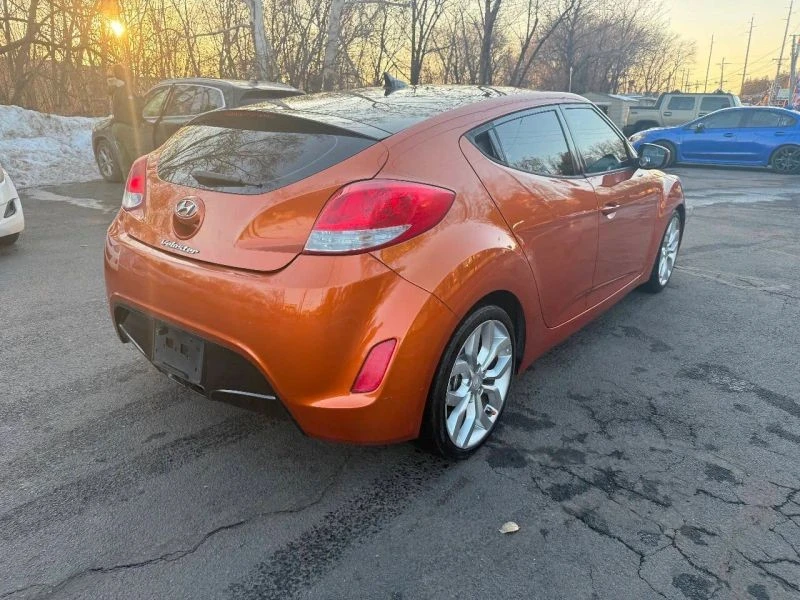 2013 Hyundai Veloster - Image 11 of 12