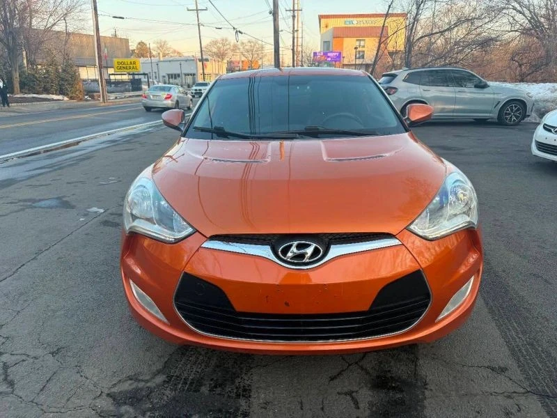 2013 Hyundai Veloster - Image 2 of 12