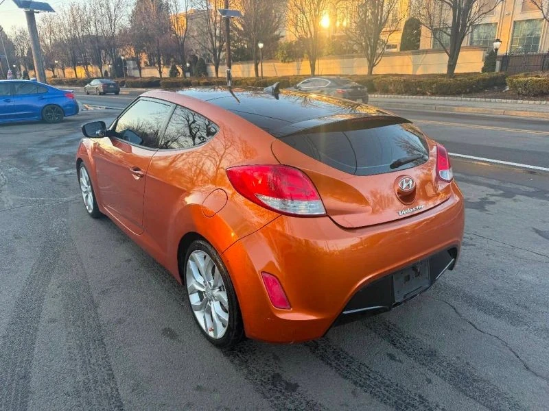 2013 Hyundai Veloster - Image 9 of 12