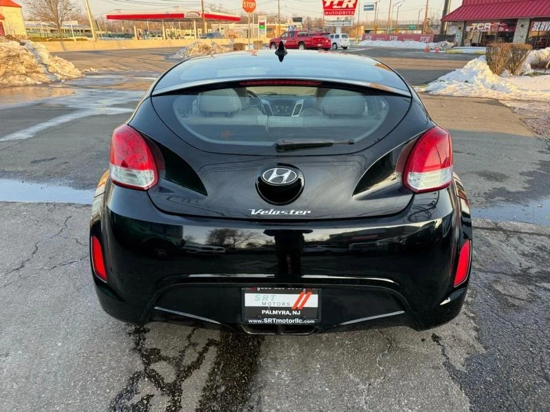 2013 Hyundai Veloster - Image 7 of 12