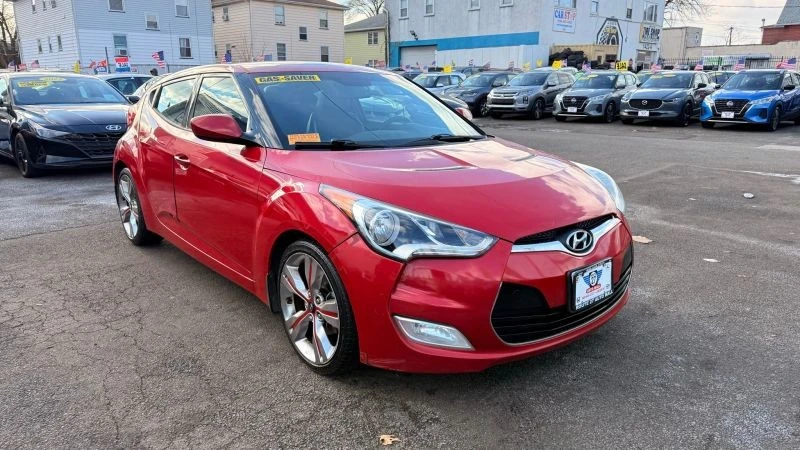 2013 Hyundai Veloster - Image 2 of 12
