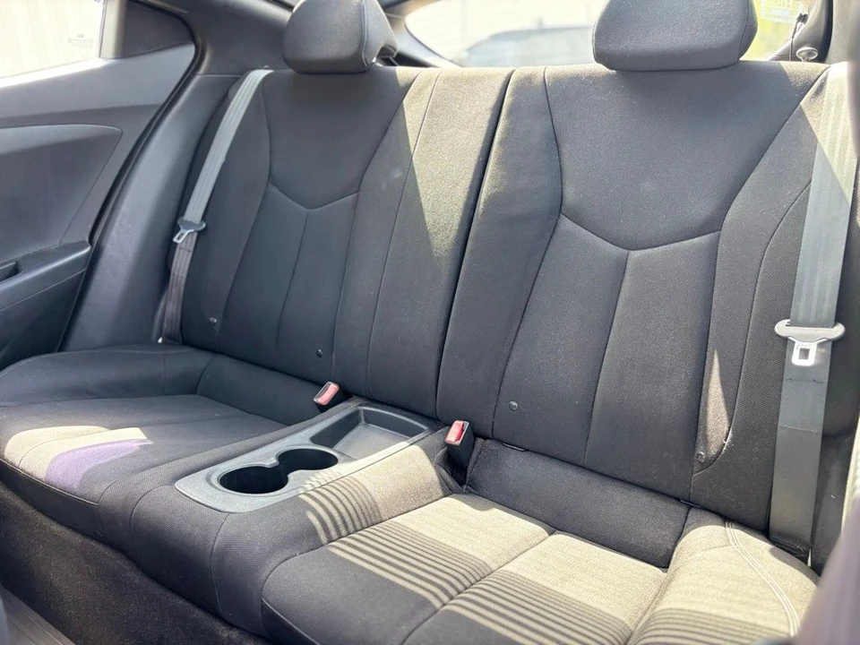 2013 Hyundai Veloster - Image 18 of 21