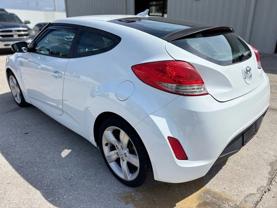 2013 Hyundai Veloster - Image 3 of 21