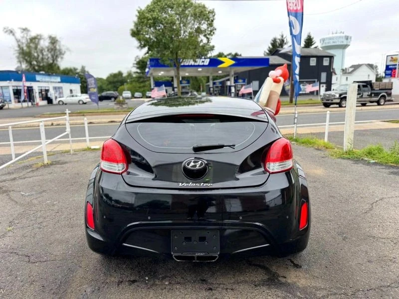 2013 Hyundai Veloster - Image 11 of 12