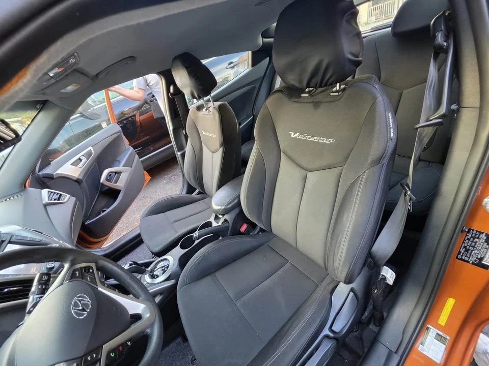 2013 Hyundai Veloster - Image 9 of 11