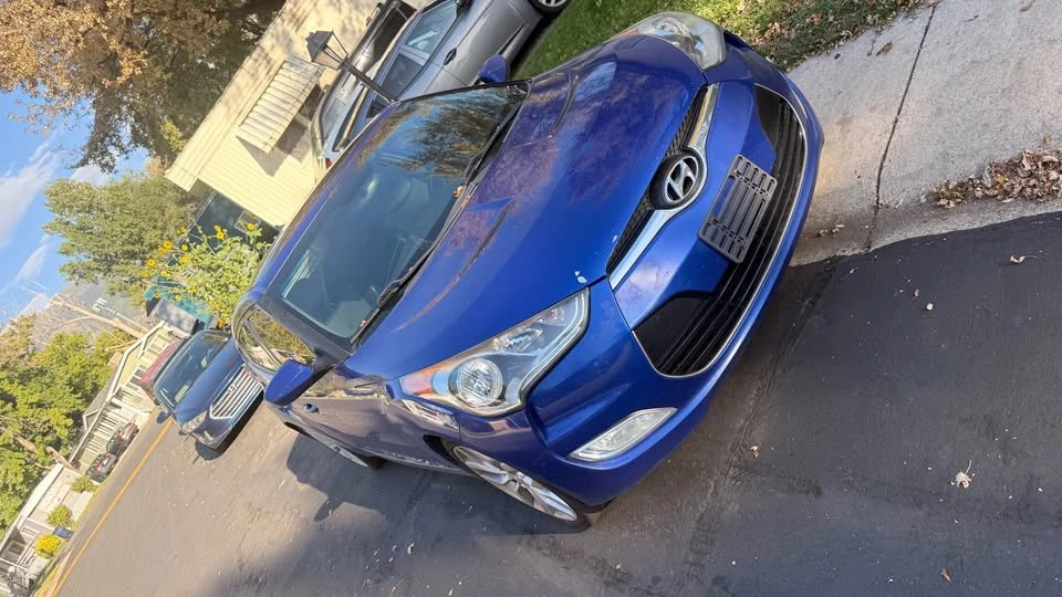 2013 Hyundai Veloster - Image 2 of 6