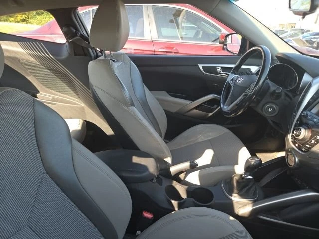 2013 Hyundai Veloster - Image 4 of 5