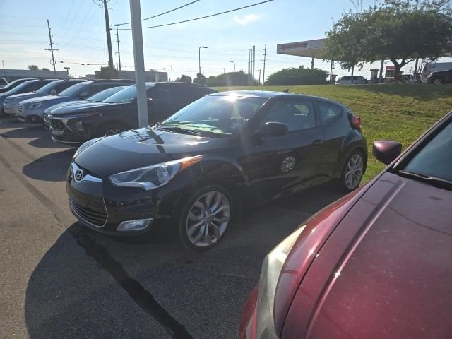 2013 Hyundai Veloster - Image 2 of 5
