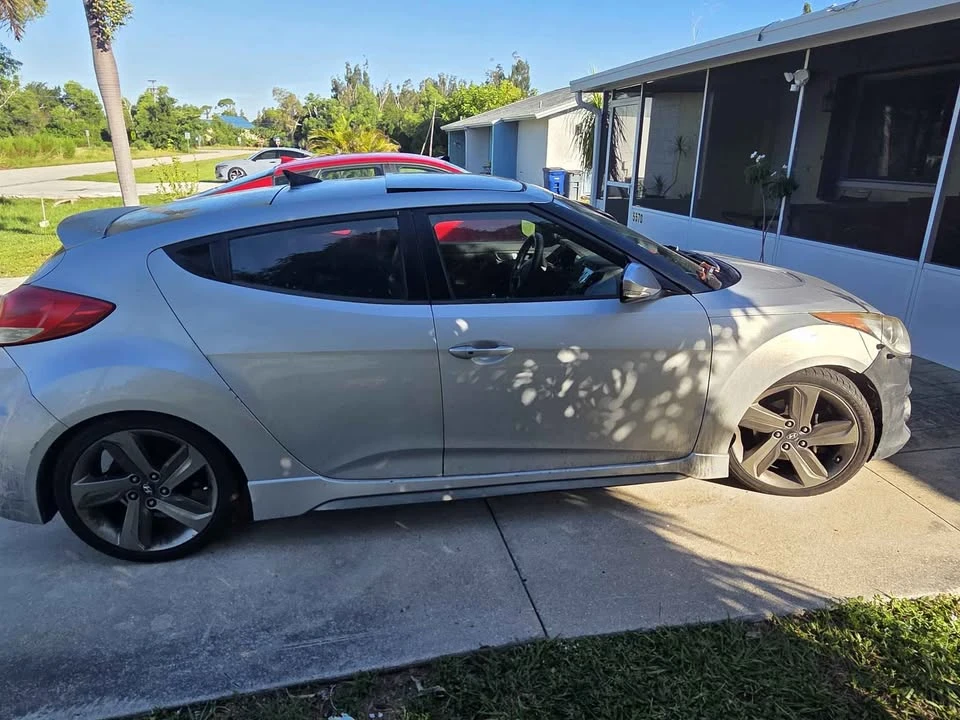 2013 Hyundai Veloster - Image 3 of 5