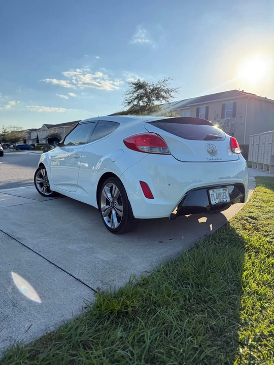 2013 Hyundai Veloster - Image 4 of 13