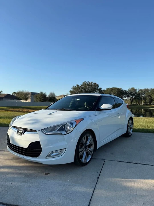 2013 Hyundai Veloster - Image 9 of 13