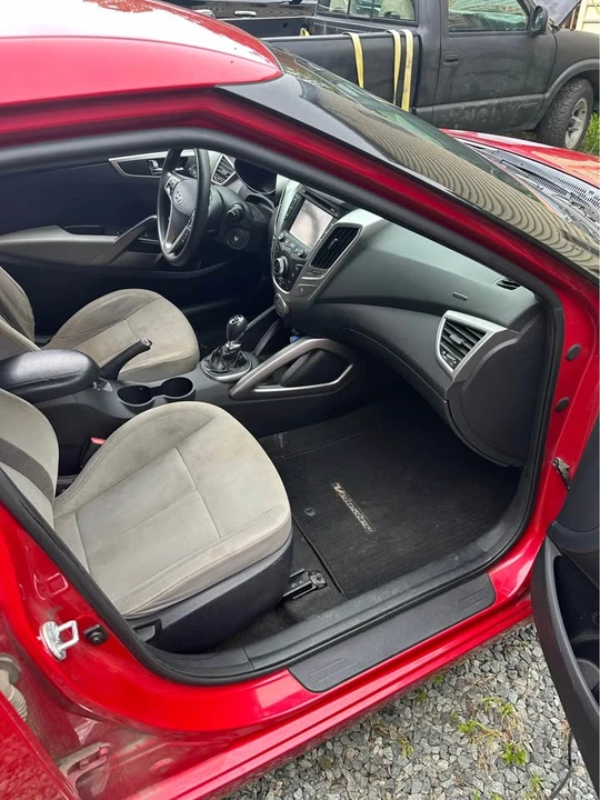 2013 Hyundai Veloster - Image 9 of 11