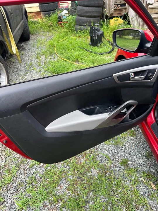 2013 Hyundai Veloster - Image 8 of 11
