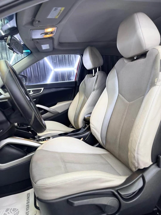 2013 Hyundai Veloster - Image 8 of 12
