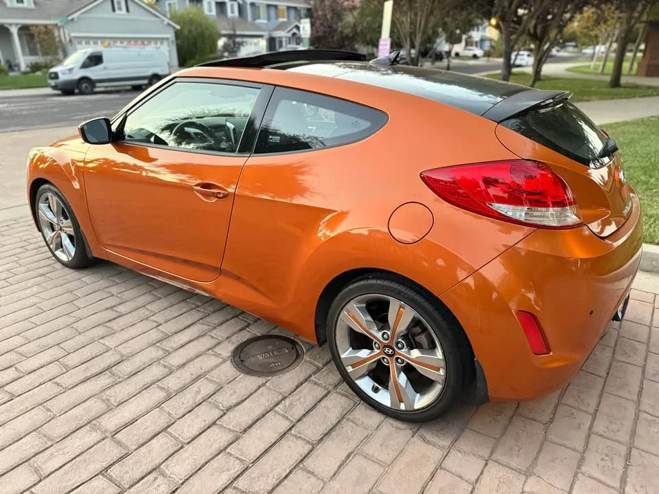 2013 Hyundai Veloster - Image 4 of 17
