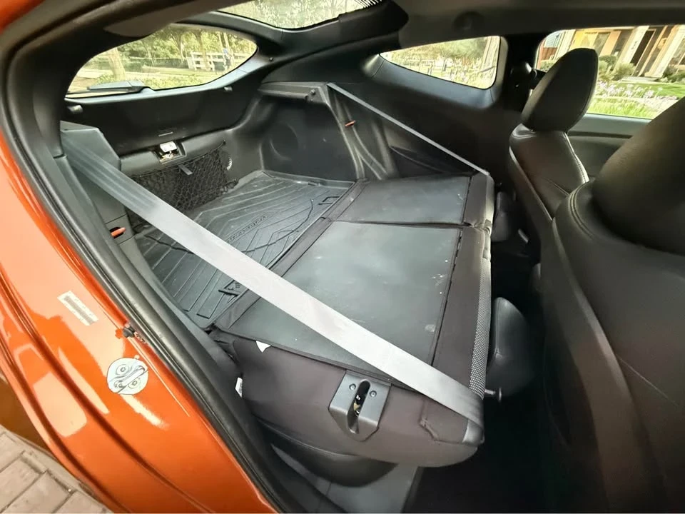2013 Hyundai Veloster - Image 16 of 17