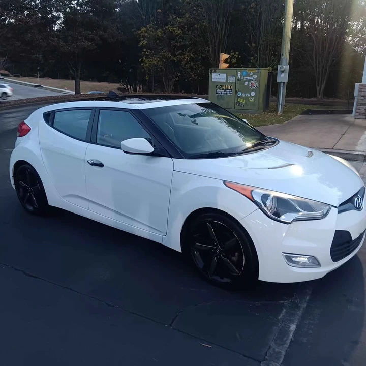 2013 Hyundai Veloster - Image 2 of 5