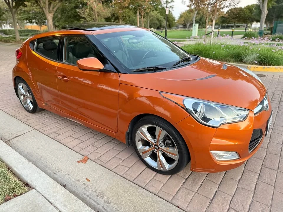 2013 Hyundai Veloster - Image 3 of 17