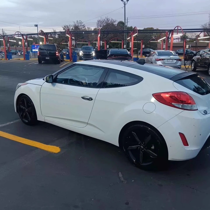 2013 Hyundai Veloster - Image 4 of 5