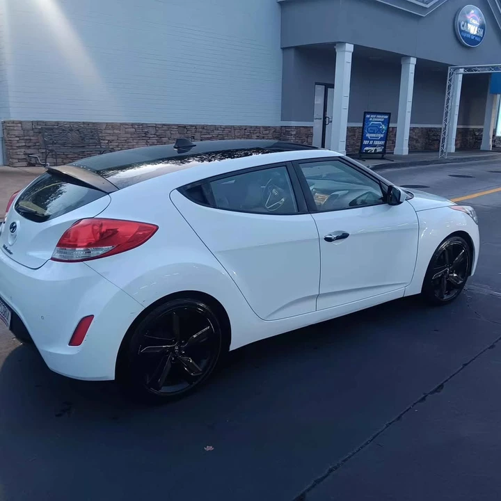 2013 Hyundai Veloster - Image 3 of 5