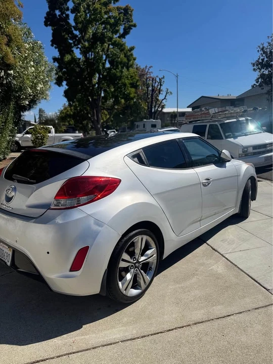 2013 Hyundai Veloster - Image 6 of 11