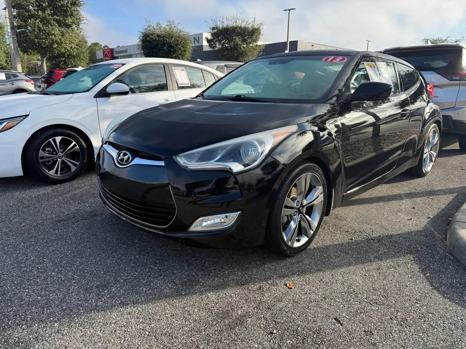 2013 Hyundai Veloster - Image 2 of 5
