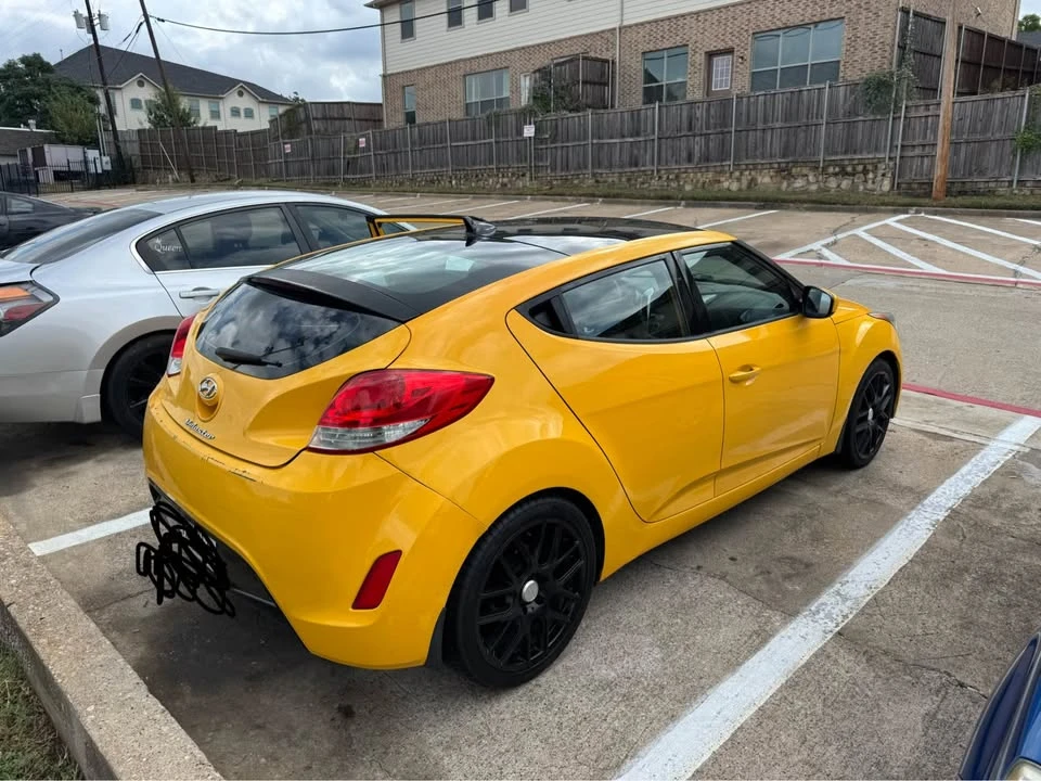 2013 Hyundai Veloster - Image 2 of 4