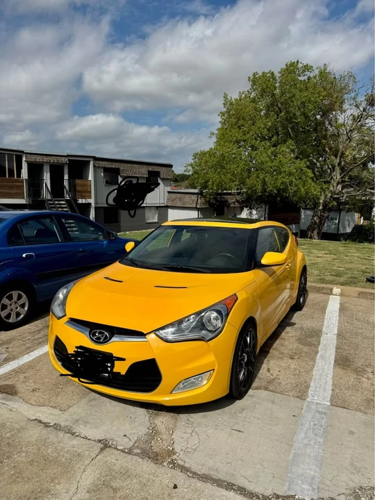 2013 Hyundai Veloster - Image 3 of 4