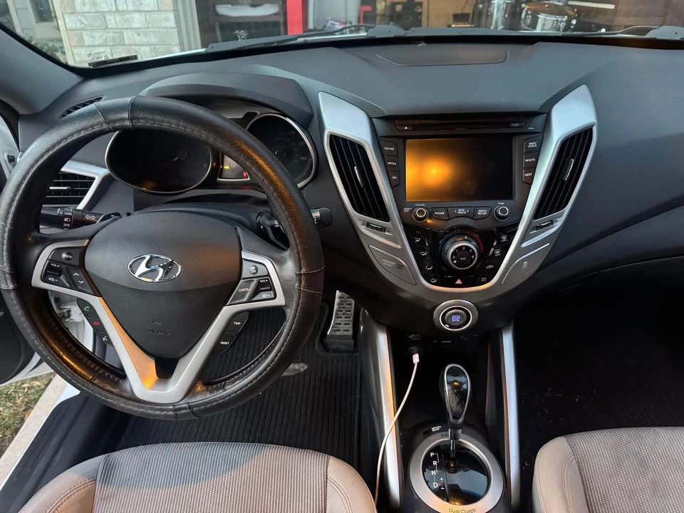 2013 Hyundai Veloster - Image 6 of 6
