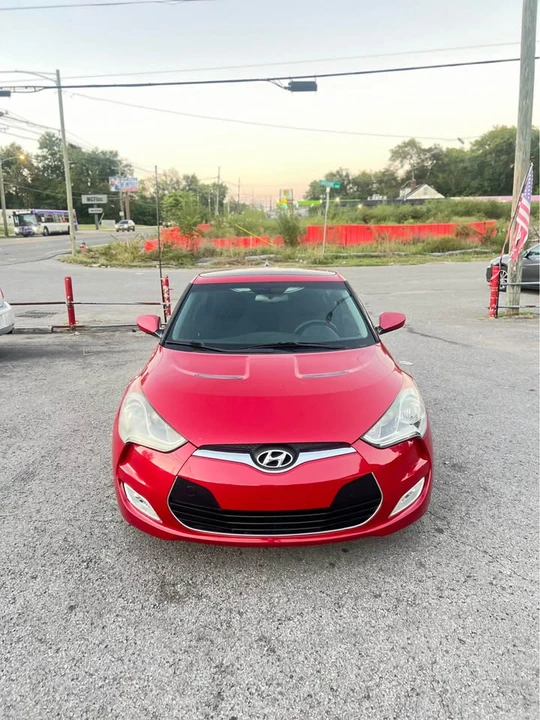 2013 Hyundai Veloster - Image 2 of 12
