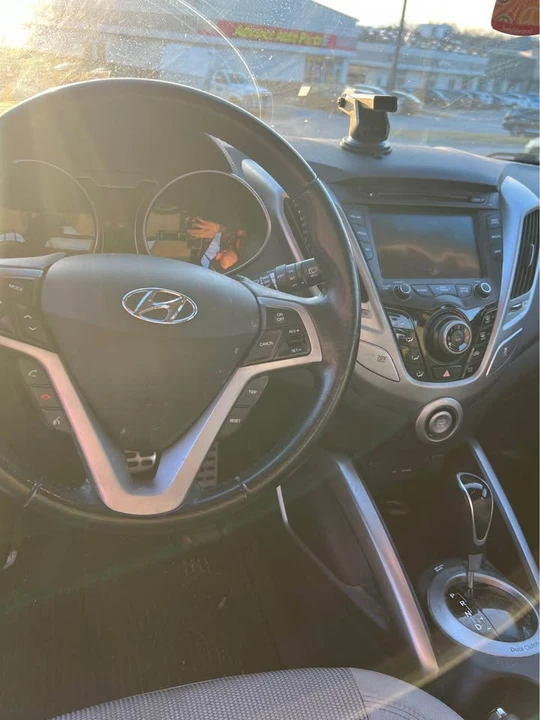 2013 Hyundai Veloster - Image 4 of 6
