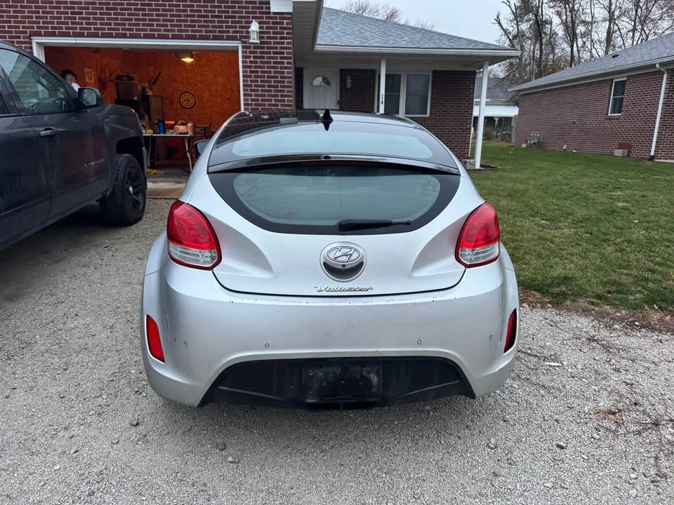 2013 Hyundai Veloster - Image 4 of 11