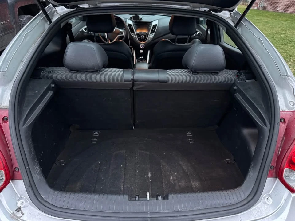 2013 Hyundai Veloster - Image 10 of 11
