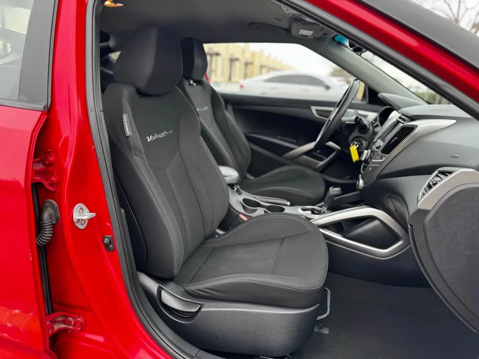 2013 Hyundai Veloster - Image 18 of 20