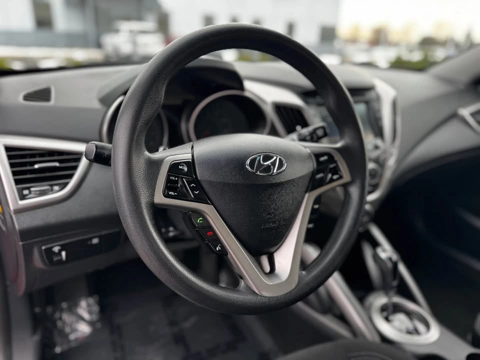 2013 Hyundai Veloster - Image 13 of 20