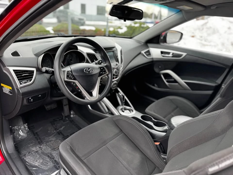 2013 Hyundai Veloster - Image 11 of 20