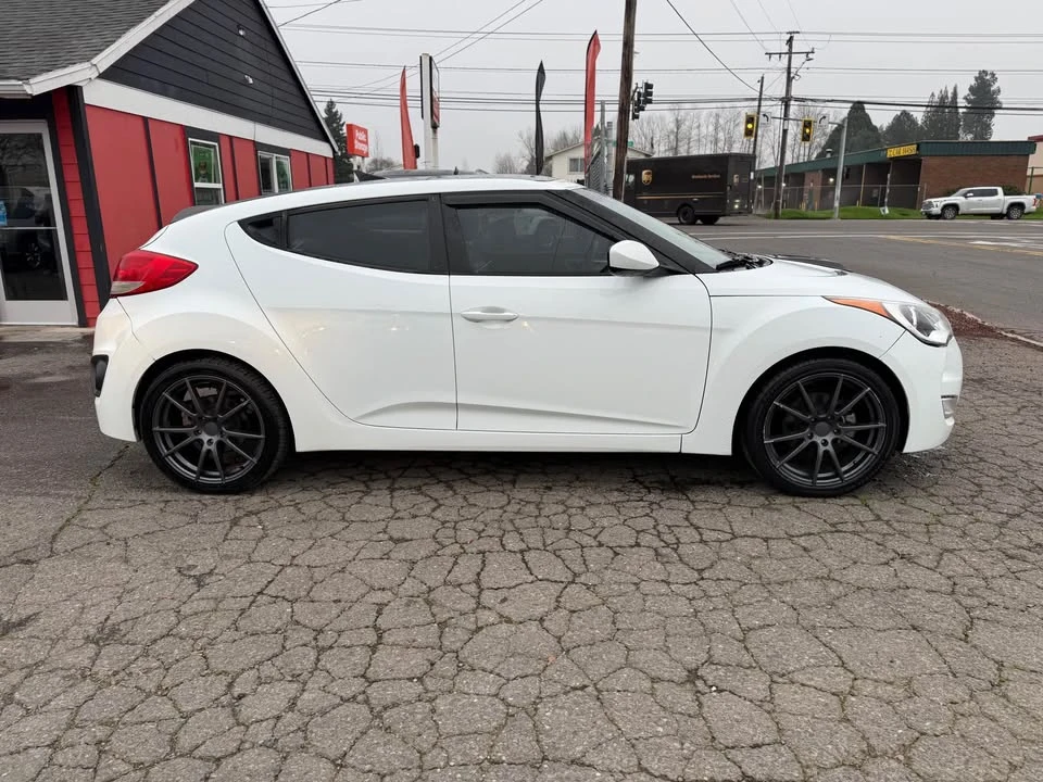 2013 Hyundai Veloster - Image 8 of 20