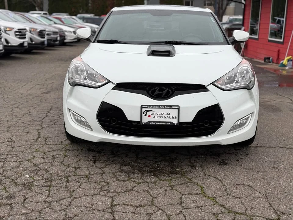 2013 Hyundai Veloster - Image 2 of 20