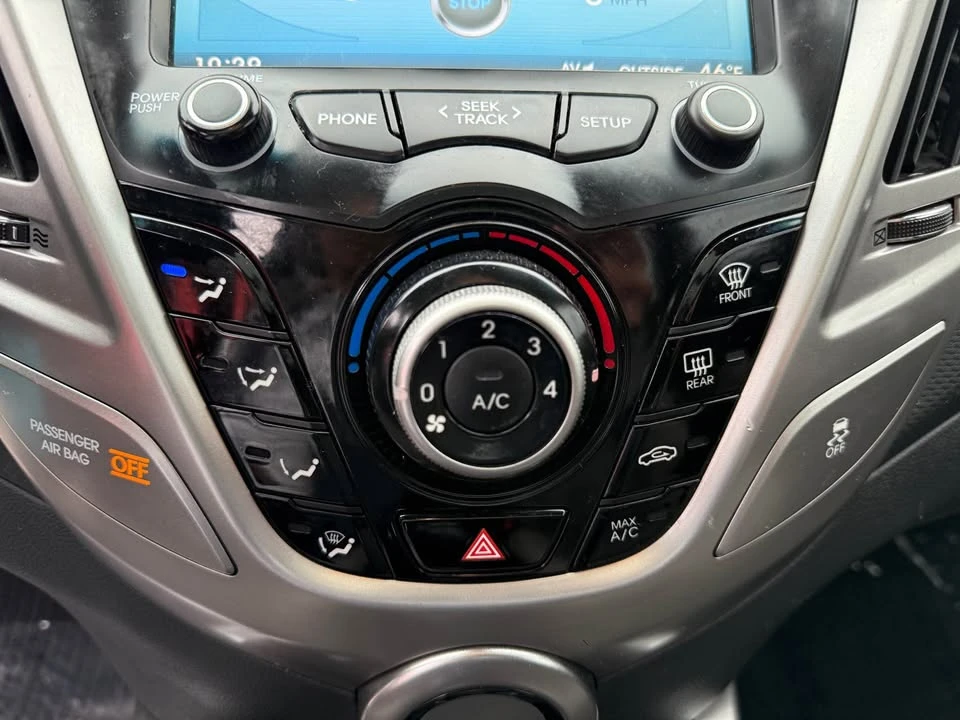 2013 Hyundai Veloster - Image 17 of 20