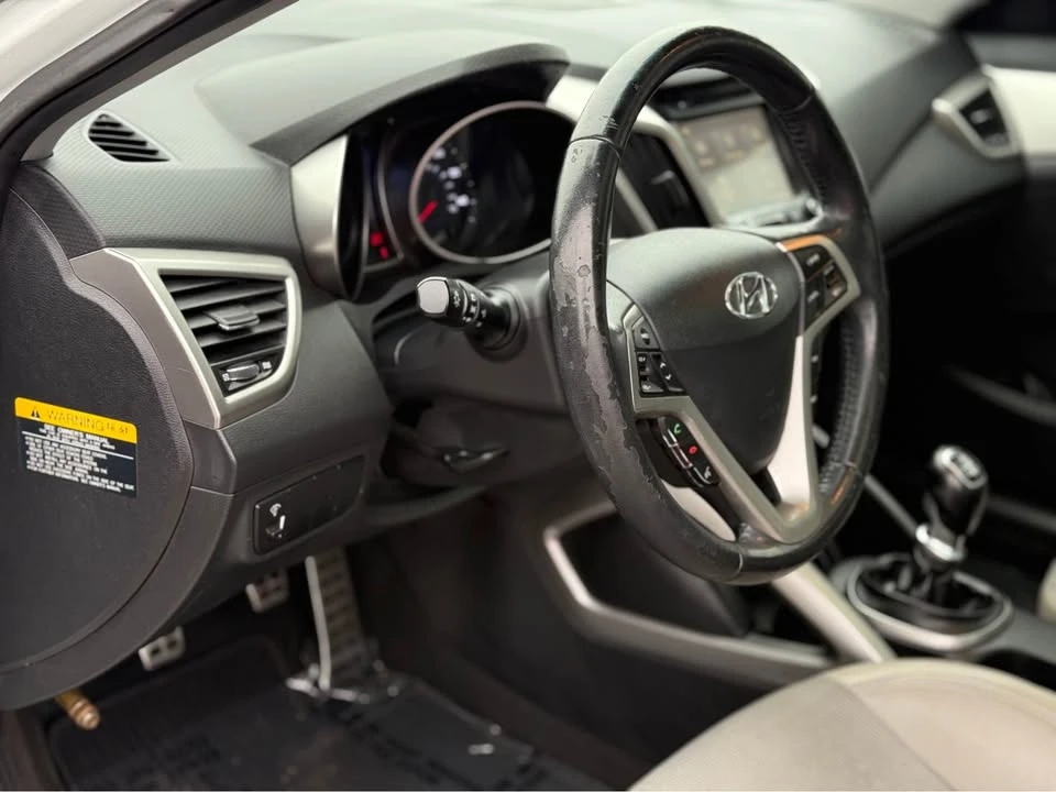2013 Hyundai Veloster - Image 12 of 20