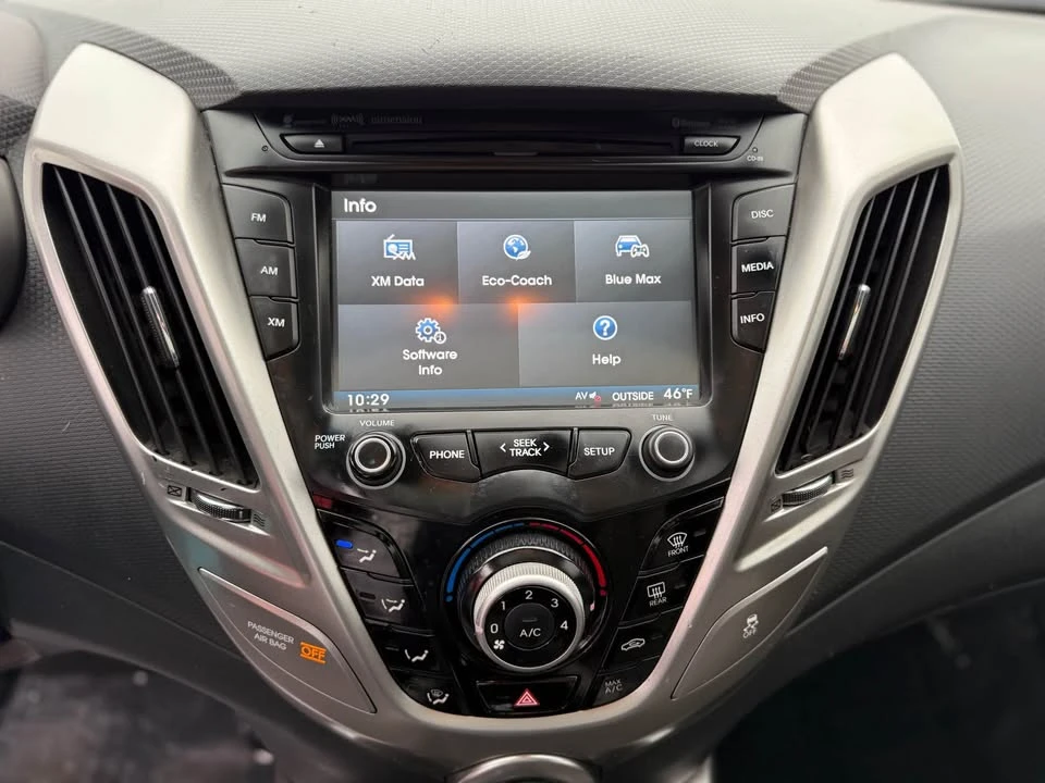 2013 Hyundai Veloster - Image 15 of 20