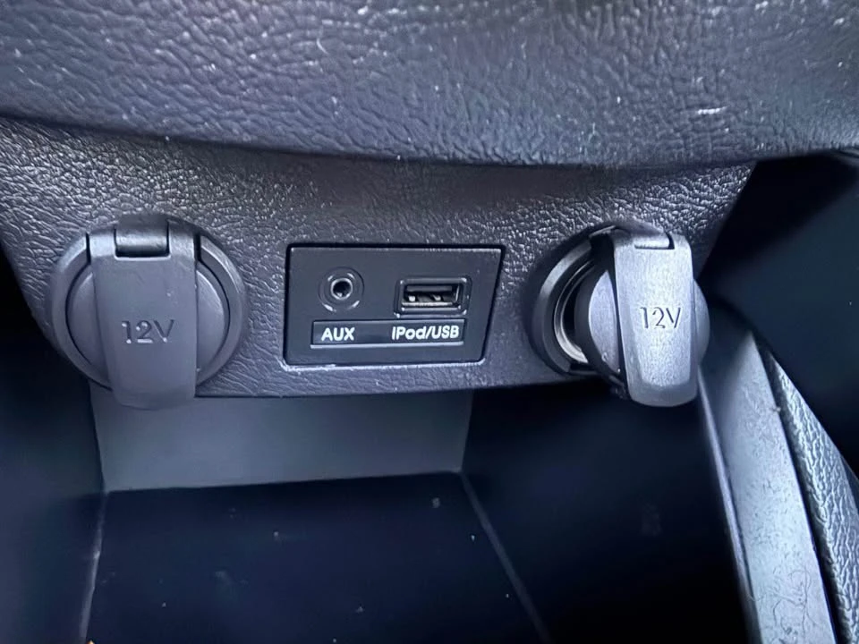 2013 Hyundai Veloster - Image 11 of 14