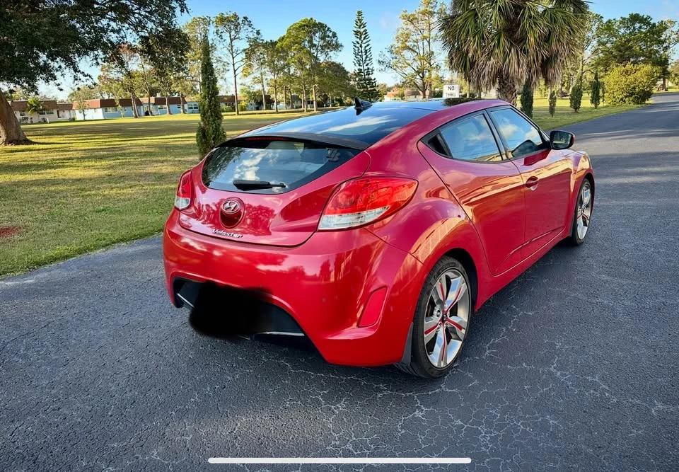 2013 Hyundai Veloster - Image 4 of 5