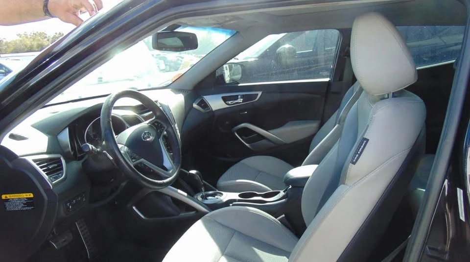 2013 Hyundai Veloster - Image 12 of 12