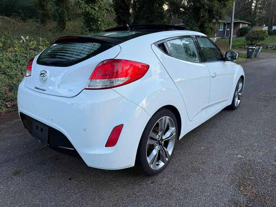 2013 Hyundai Veloster - Image 4 of 14