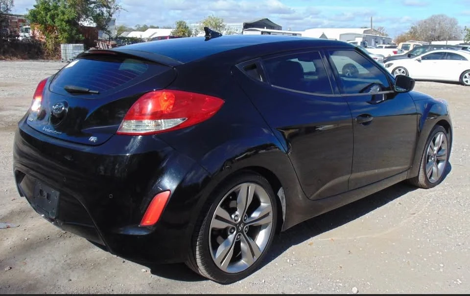 2013 Hyundai Veloster - Image 4 of 12
